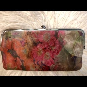 Hobo Lauren Style Clutch Wallet
